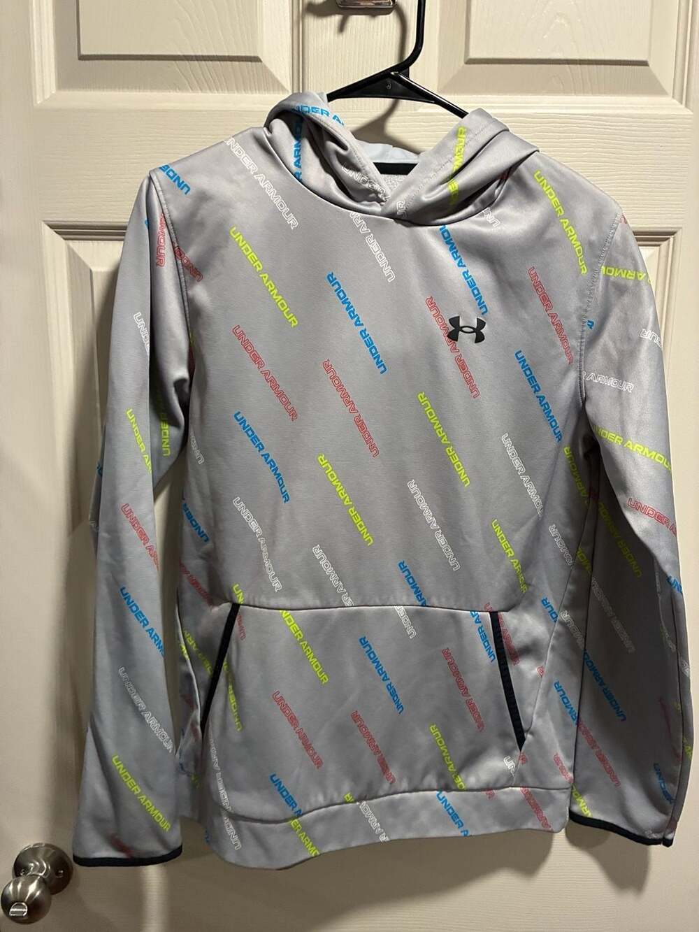 Under Armour ColdGear Hoodie Size YXL Gray Multi Logo Print